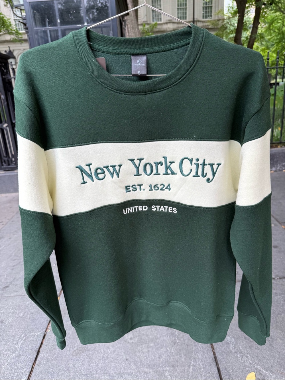New York City Green & Cream Crewneck Sweatshirt - unisex